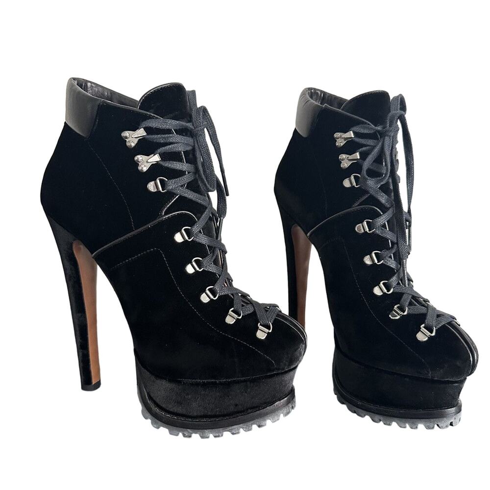 Alaïa Black Velvet Lace Up Platform Hiker Ankle Booties EU 38 Seen on Beyonce